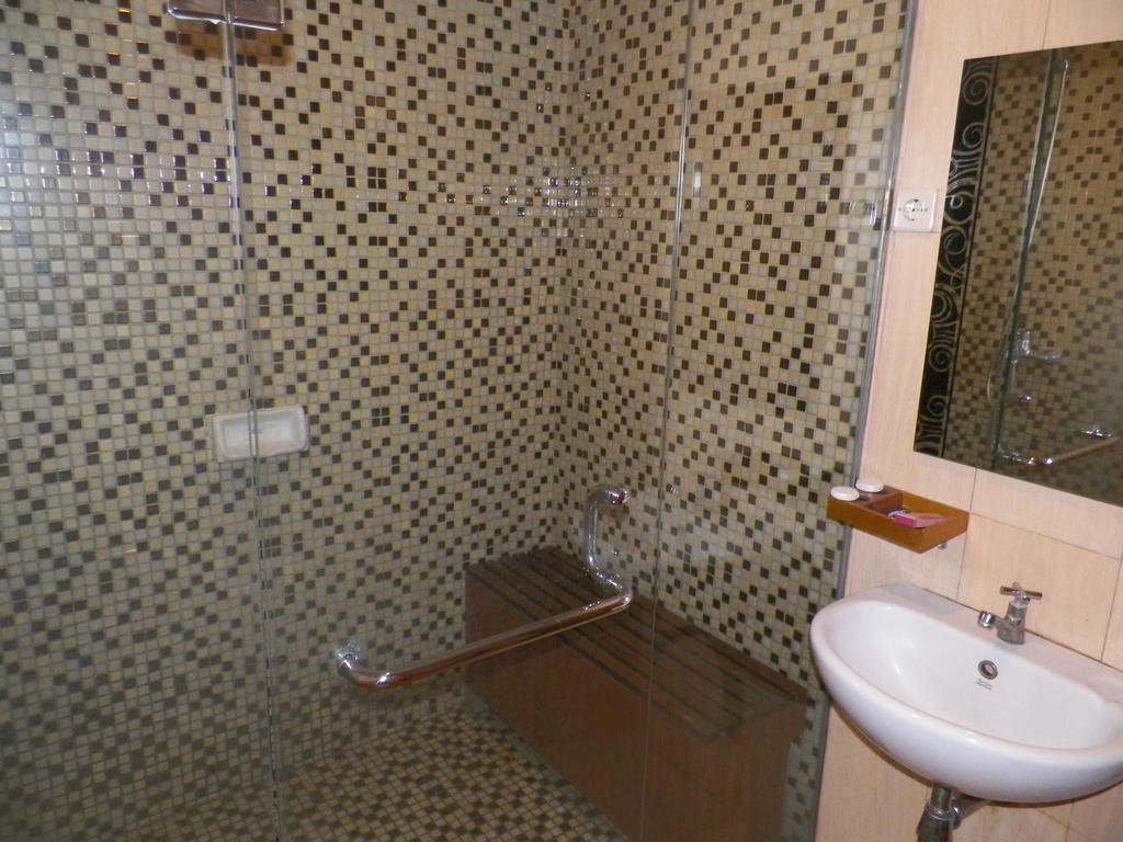 Ariandri Boutique Guesthouse Μπαντούνγκ Δωμάτιο φωτογραφία